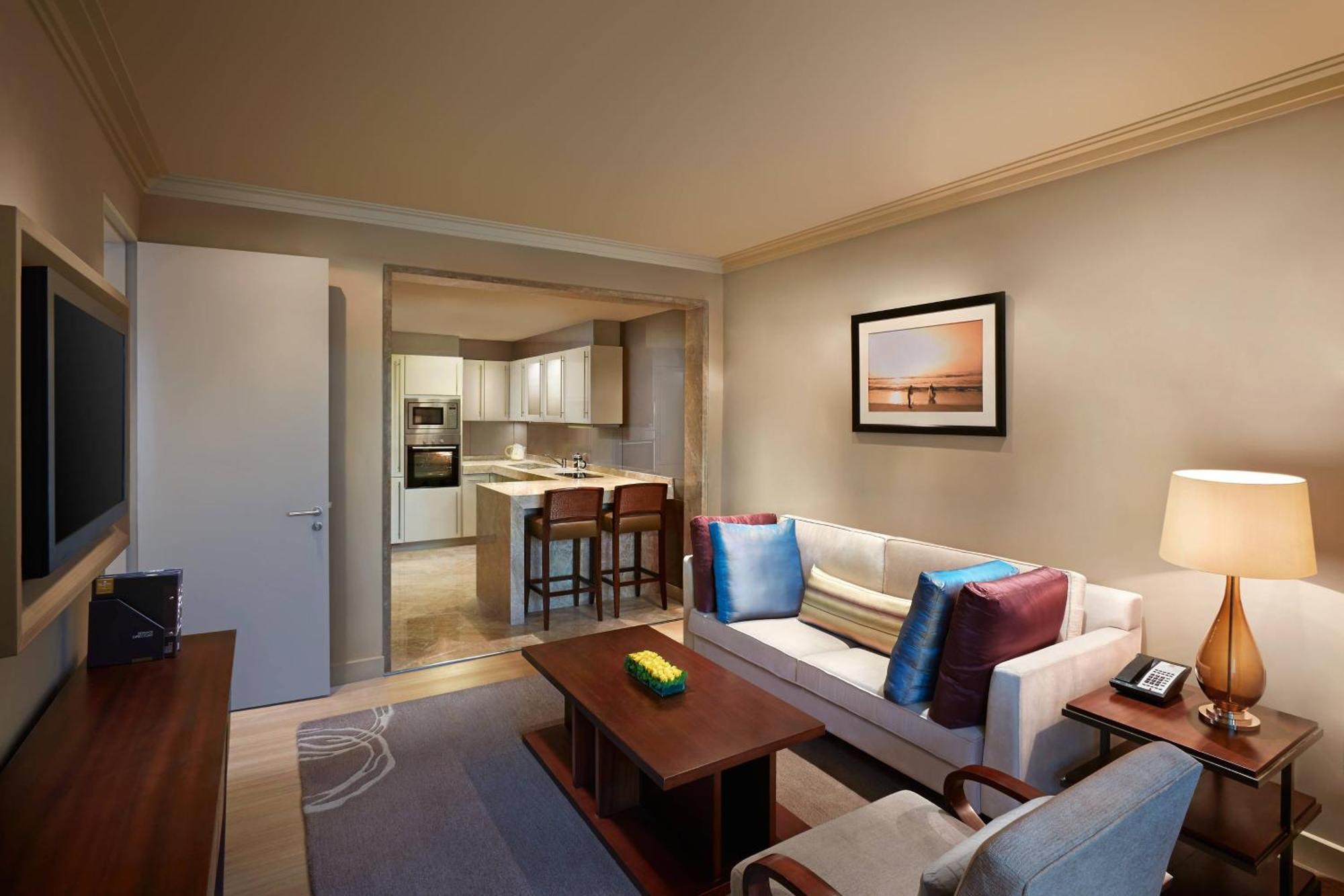 Itc Grand Chola, A Luxury Collection Hotel, Ченнаї Екстер'єр фото A living room at a Hilton Grand Vacations Club resort
