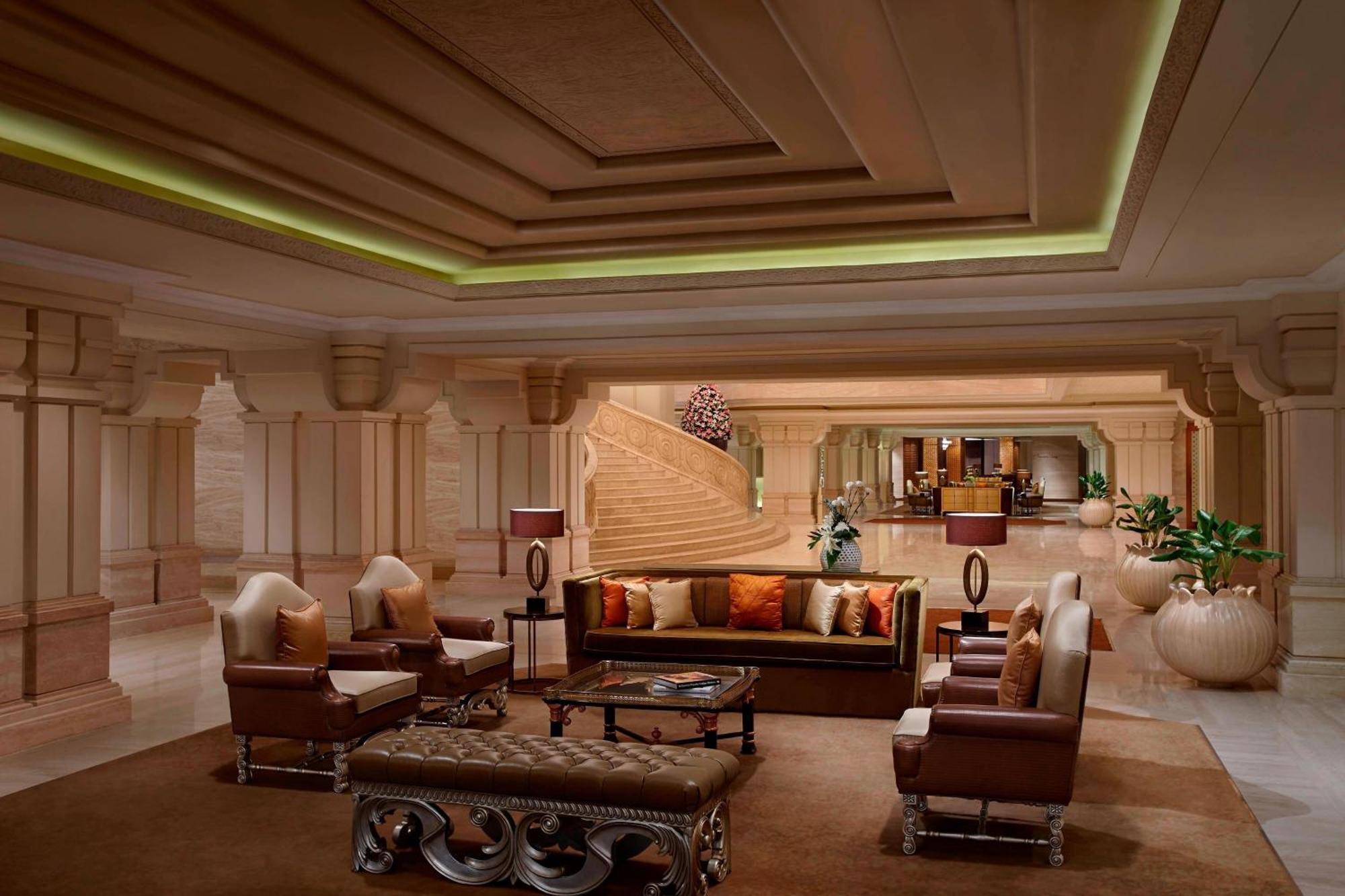 Itc Grand Chola, A Luxury Collection Hotel, Ченнаї Екстер'єр фото The lobby of the Taj Mahal Palace, Mumbai