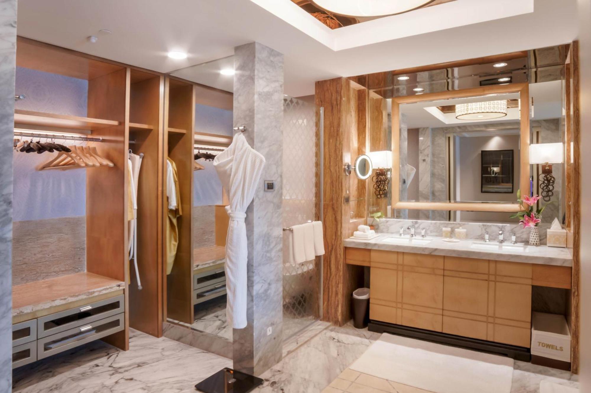 Itc Grand Chola, A Luxury Collection Hotel, Ченнаї Екстер'єр фото Bathroom