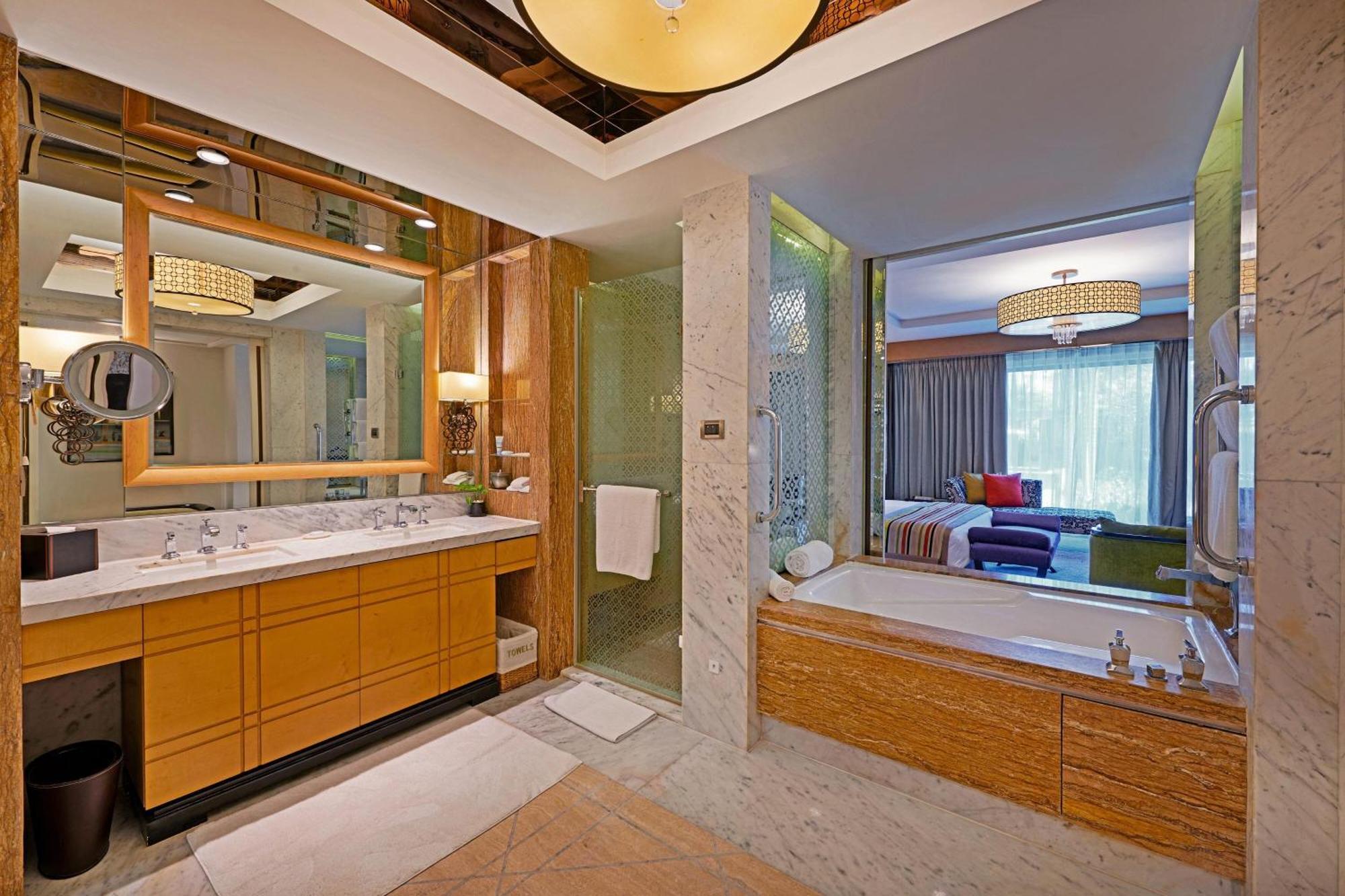 Itc Grand Chola, A Luxury Collection Hotel, Ченнаї Екстер'єр фото Bathroom