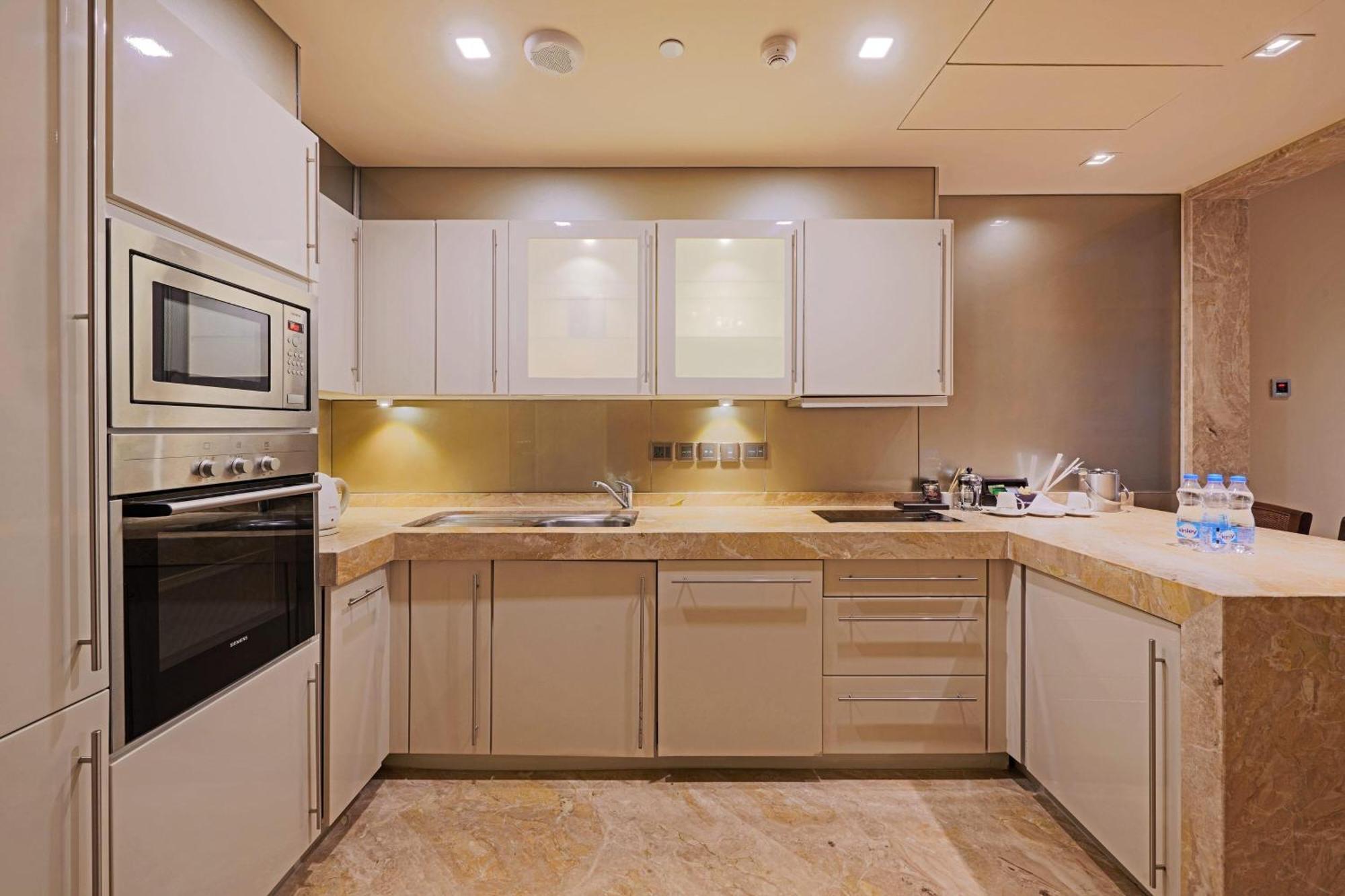 Itc Grand Chola, A Luxury Collection Hotel, Ченнаї Екстер'єр фото A modern kitchen